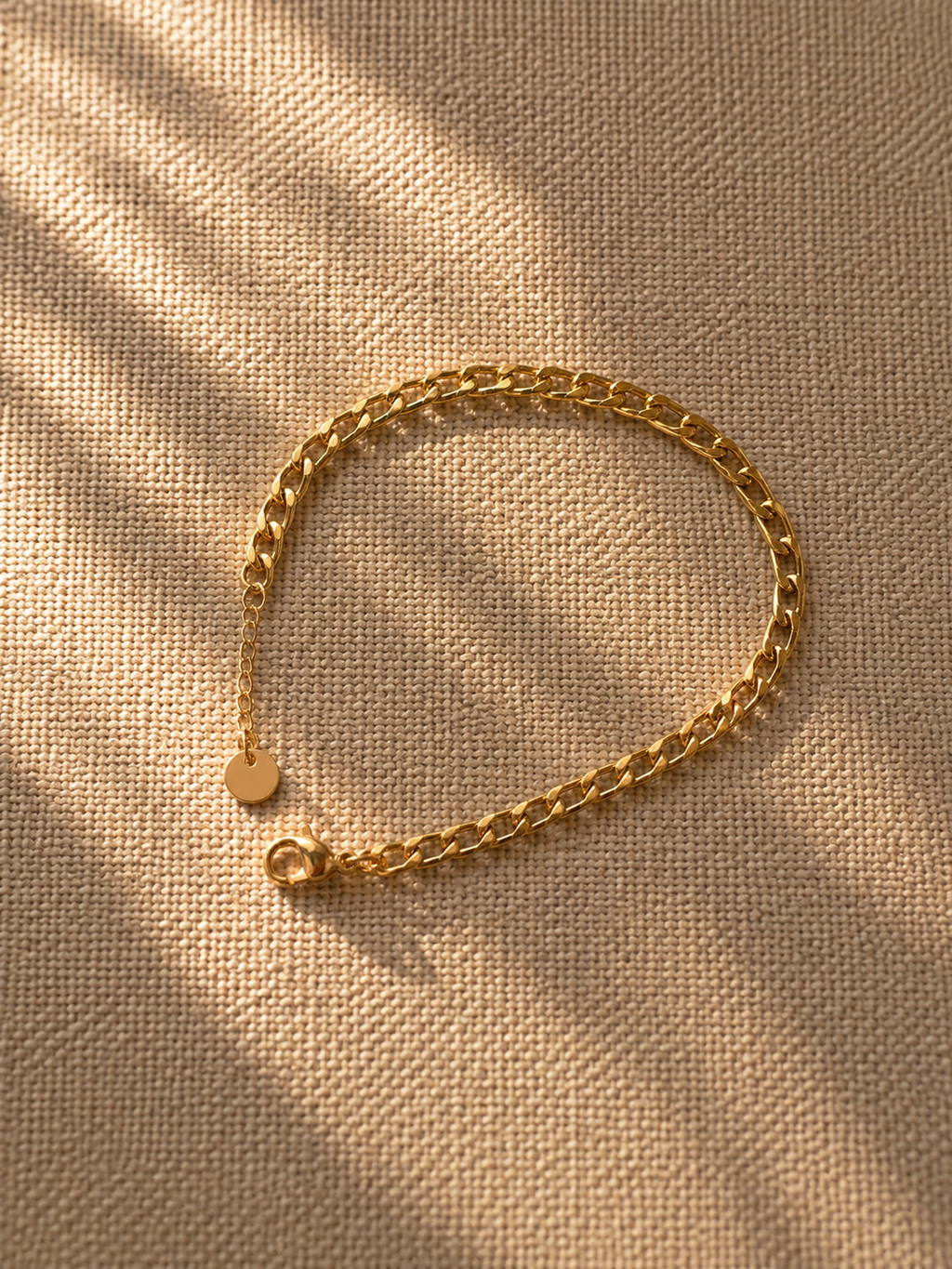 Golden Figaro Chain Bracelet