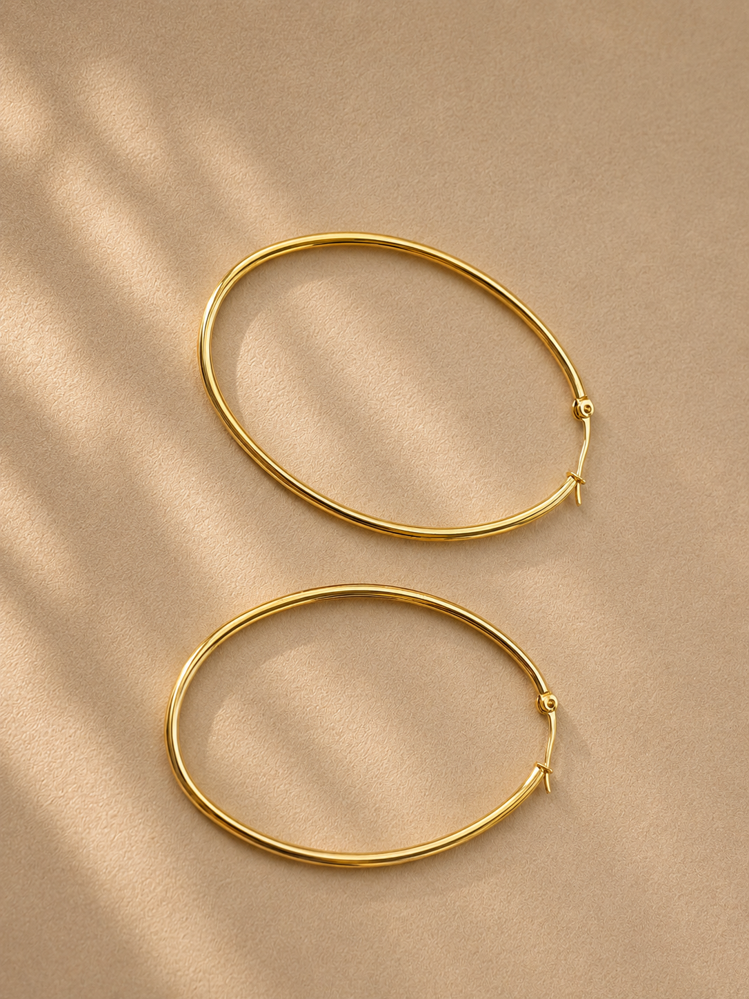 Aurelia Oval Hoop Earrings