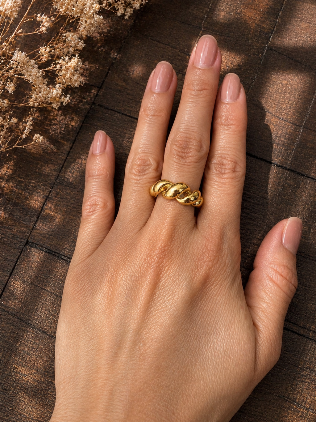 Luna Adjustable Ring