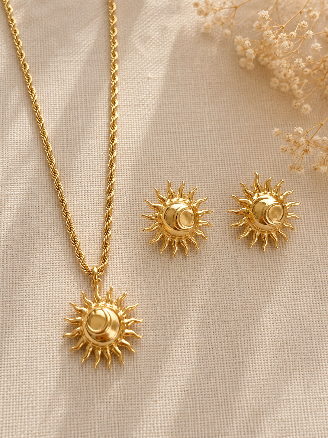 Celestial Sun Jewelry Set – Necklace & Stud Earrings