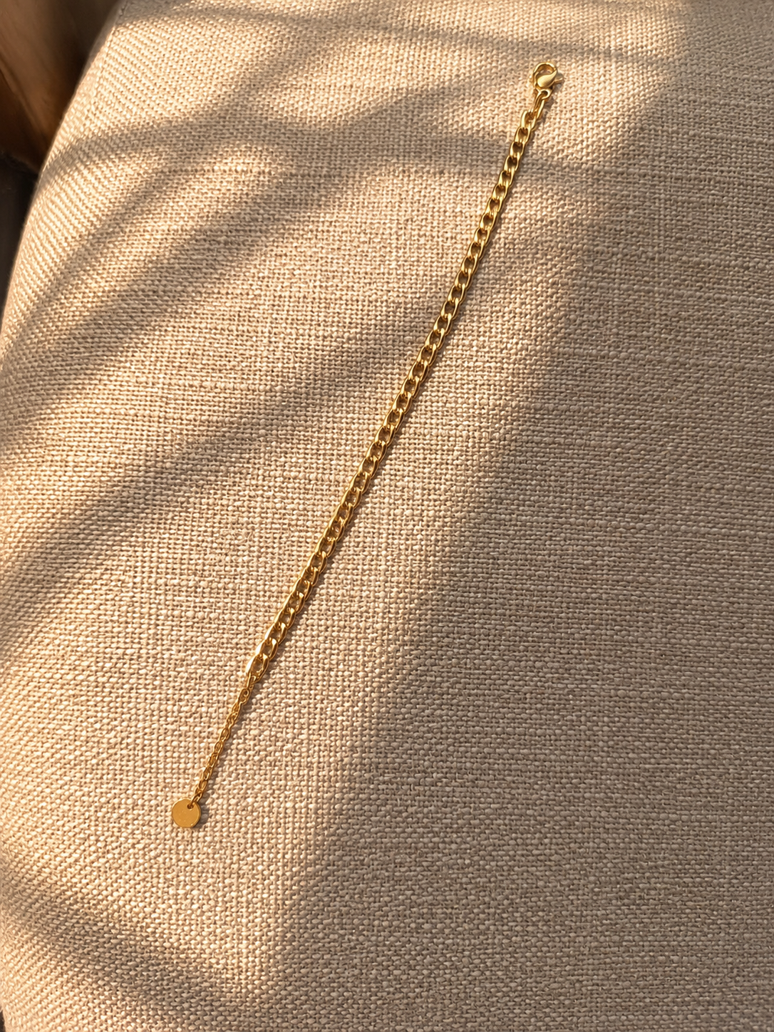 Golden Figaro Chain Bracelet